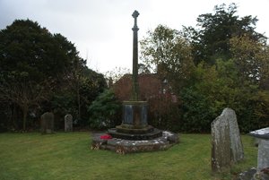 Speldhurst war memorial © J Day 2009