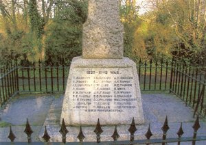 Buckfastleigh war memorial before © Buckfastleigh Town Council 2004