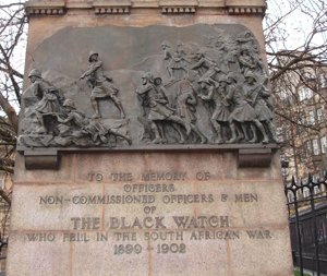 Black Watch Edinburgh war memorial after work © WMT 2008