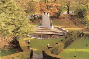 Burnley war memorial © Burnley BC, 2009