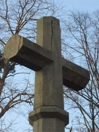 Chobham war memorial cross cTedder, 2015