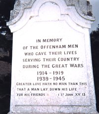 Offenham war memorial cross © Ron Bubb, 2010