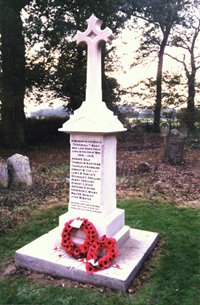 Tivetshall St Mary war memorial © Roland Buggey 2001