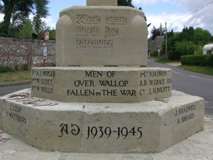 Over Wallop war memorial &copy; D Nicol 2009