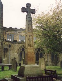 Bedale war memorial © WMT, 2002