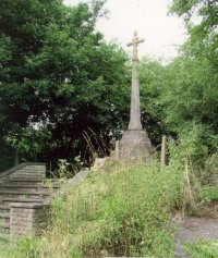 Minster Lovell war memorial original site © Minster Lovell Parish Council, 2006