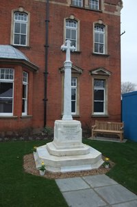 Dulwich cross © War Memorials Trust, 2010