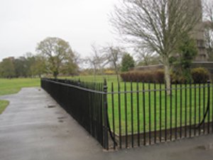 WM4180 Rickerby Par cenotaph in Carlisle railings after works © Carlisle City Council 2012