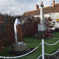 Baltonsborough war memorial cross and shell case © P Curme, 2010