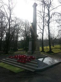 Tredegar war memorial © Tredegar TC, 2013