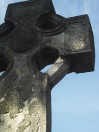 Potter Street memorial cross before works © D James, 2013