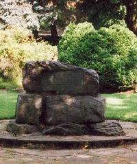 New Mills war memorial &copy; New Mills Town Council, 2002