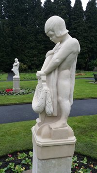 Todmorden memorial statues after works © Paul Clarke, 2014