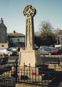 Leyburn war memorial © Leyburn TC 2007