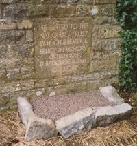 Turn Hill/Lt Bryson war memorial &copy; RBL High Ham 2005