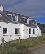 Glen Brittle war memorial hut © M. McCue, 2010