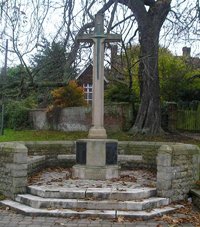 The memorial before grant works with open joints visible © Yalding Parish Council, 2010