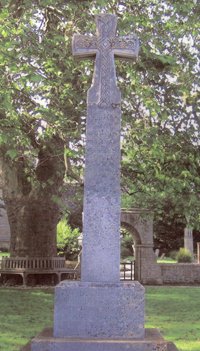 Birlingham war memorial before work © Birlingham Parish Council, 2005