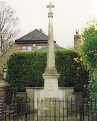 Markyate war memorial © WMT, 2003