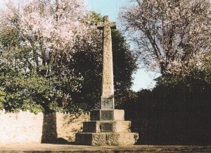 Kingskerswell memorial before work © Kingskerswell Parish Council, 2005