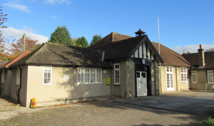 Ashford War Memorial Institute © Tom Crooks, 2017