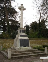Thame war memorial © WMT, 2007