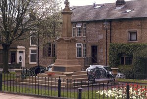 Hoddlesden war memorial prior to works © East Rural Network, 2010