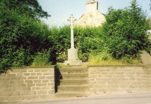 Dove Holes war memorial © WMT, 2002