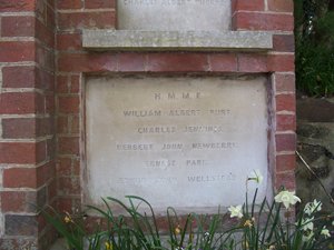 East Stoke war memorial © C. Moreton 2009
