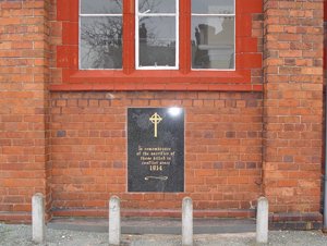Barnton war memorial original site © The Sir John Brunner Trust, 2004