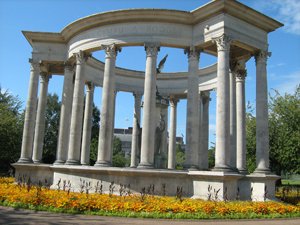 Welsh National war memorial © WMT, 2011