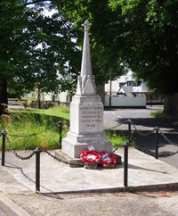 Stetchworth war memorial © WMT, 2009