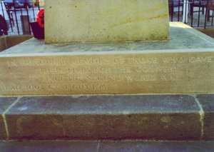 Leyburn war memorial © Leyburn TC 2007