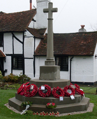 Chobham war memorial cross cWMT, 2015