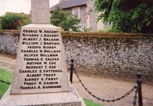 Ixworth war memorial &copy; A Gurdon 2009