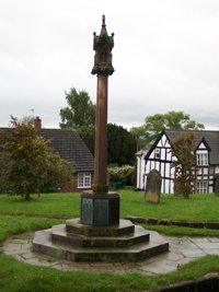 Malpas war memorial © I. McKay, 2010