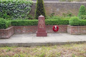 Little Munden war memorial &copy; A Bradbury 2009