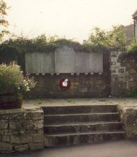 Tisbury war memorial © WMT, 2001