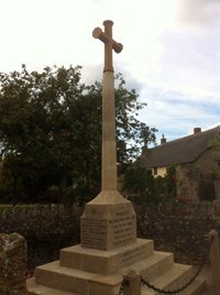 WM6246 Broadway war memorial © Broadway PC, 2013