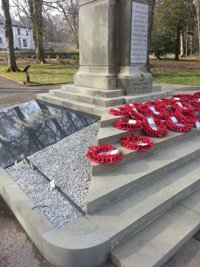 Tredegar war memorial © Tredegar TC, 2013