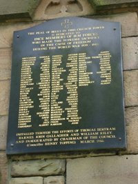 Ince-in-Makerfield war memorial © M. Coyle 2009