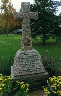 Fawkham war memorial cross © Fawkham PC, 2008