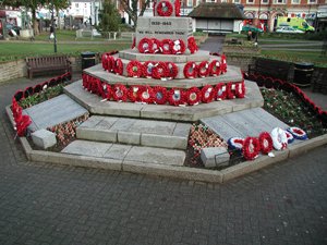 Exmouth war memorial &copy; R D Jackson 2009