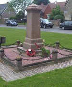 Reach war memorial obelisk © J. Alexander, 2010
