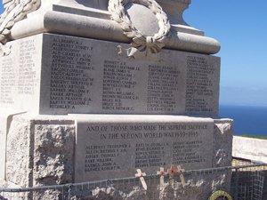 Portland cenotaph © C Moreton 2009