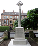 Clifton war memorial cross cPhil Crellen, 2017
