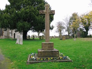 Finmere war memorial &copy; D Armstrong 2009