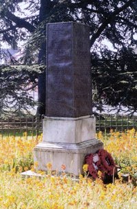 Kingsthorne war memorial &copy; D Parish 1999