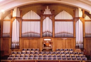 Queen Street Methodist Church war memorial organ &copy; Queen Street Methodist Central Hall, 2006