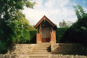 Goodrich and Welsh Bicknor war memorial © Goodrich and Welsh Bicknor Group Parish Council, 2000